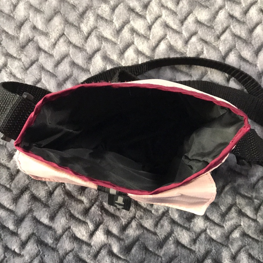 Outward Hound Dog Treat Tote, Small, Colour Peach & Black - Picture 3 of 5